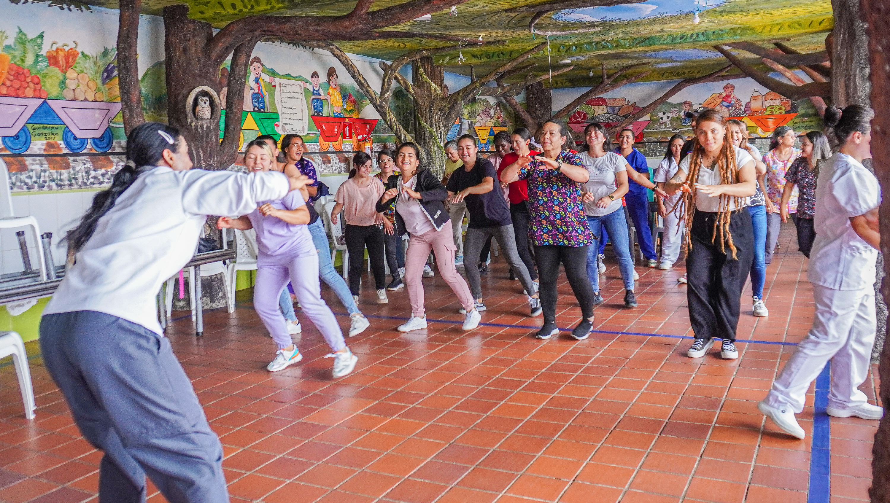 Jornada de bienestar en articulación con Comfama y Comfenalco para docentes de IENSP y CDI - DIMF Caritas Alegres