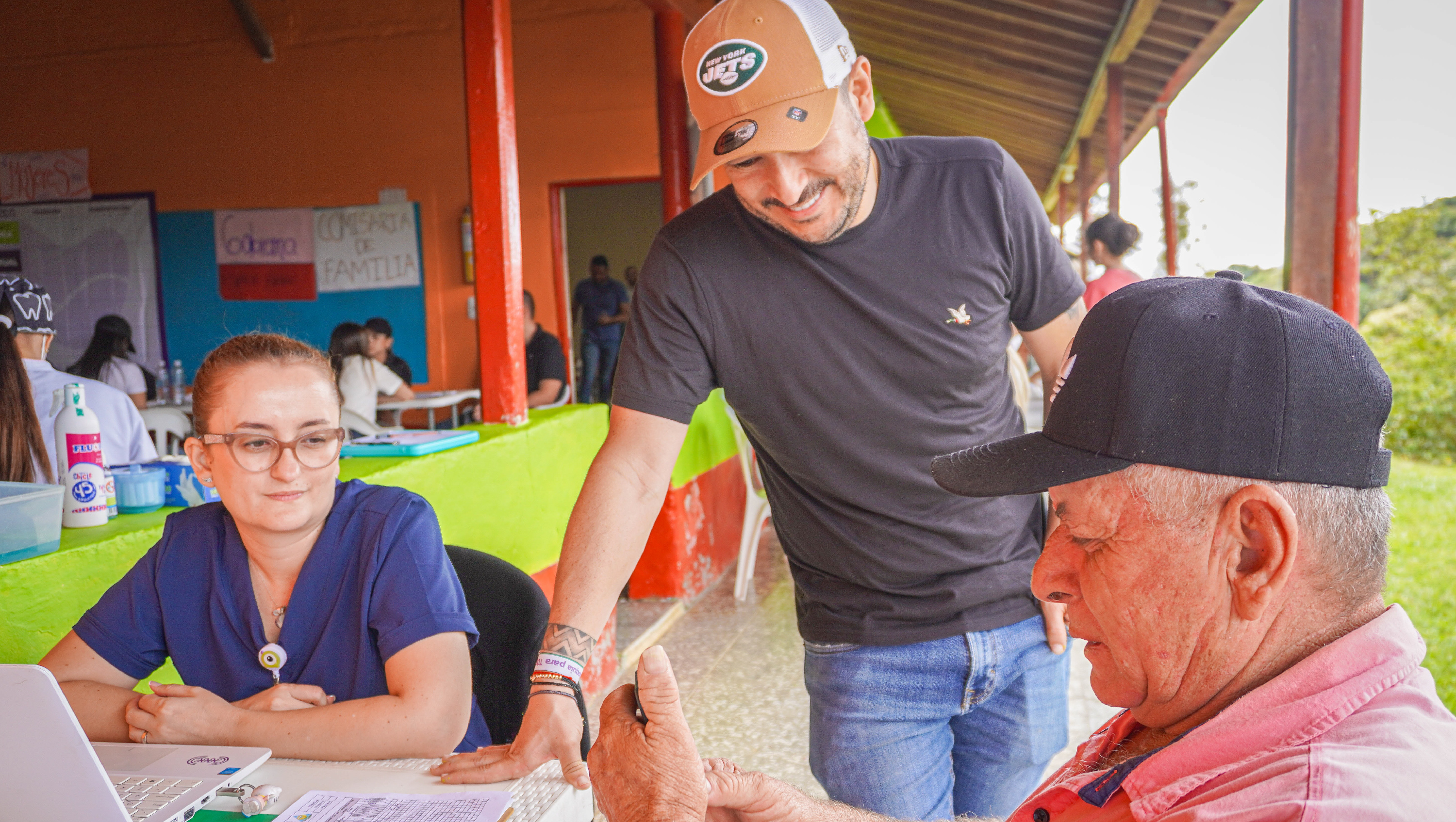 Jornada de servicios en la vereda El Rosario: un espacio para fomentar el bienestar y el acercamiento comunitario